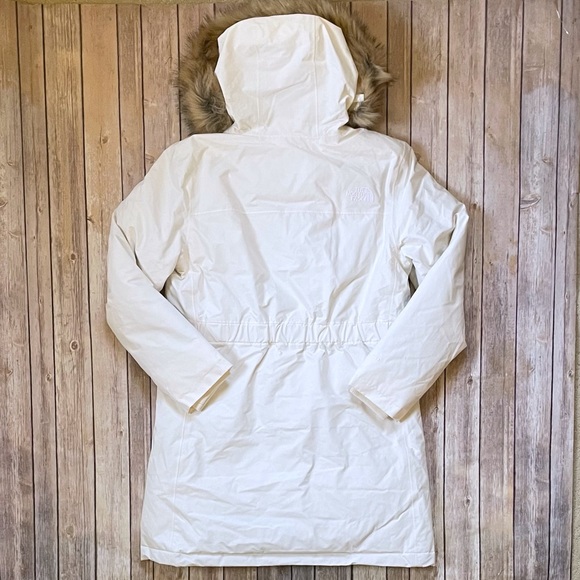 The North Face Women’s Arctic Parka Waterproof Coat In Gardenia White - Picture 6 of 9